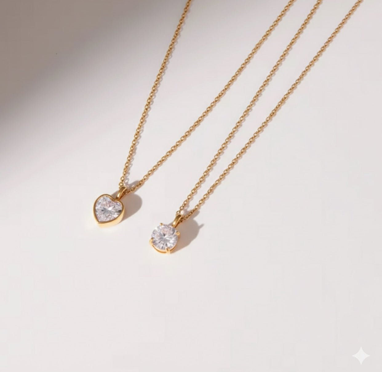 Collar "Eterno Corazón Radiante" en Acero Quirúrgico 316L con Baño de Oro - KIKABOX