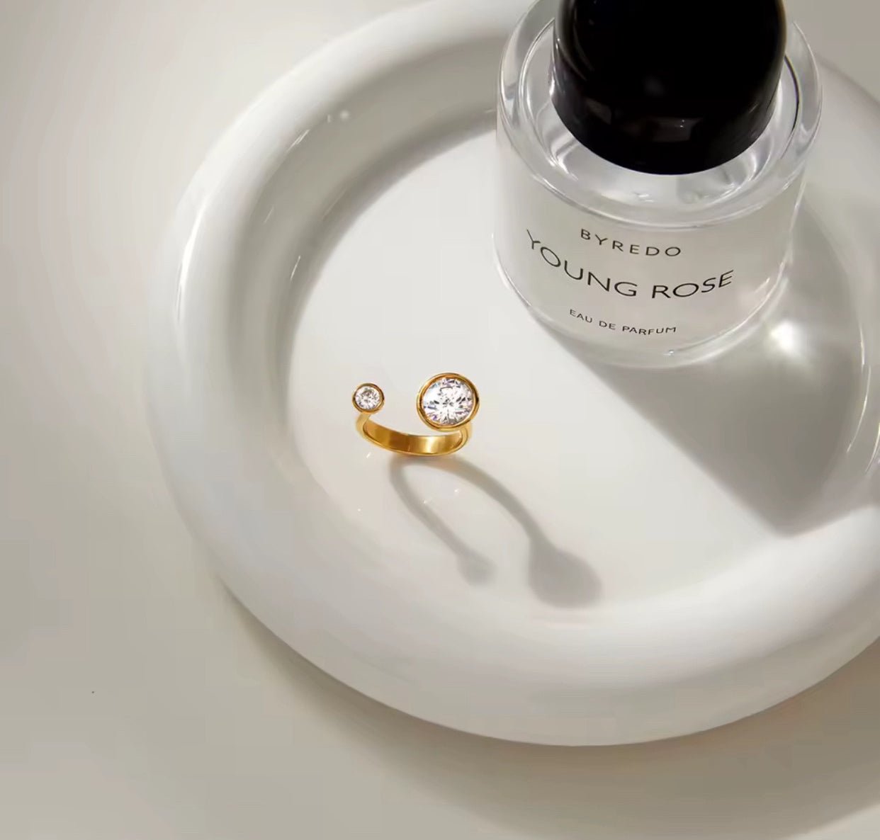 Anillo "Dual Glow" – Elegancia Minimalista en Acero Quirúrgico 316L - KIKABOX